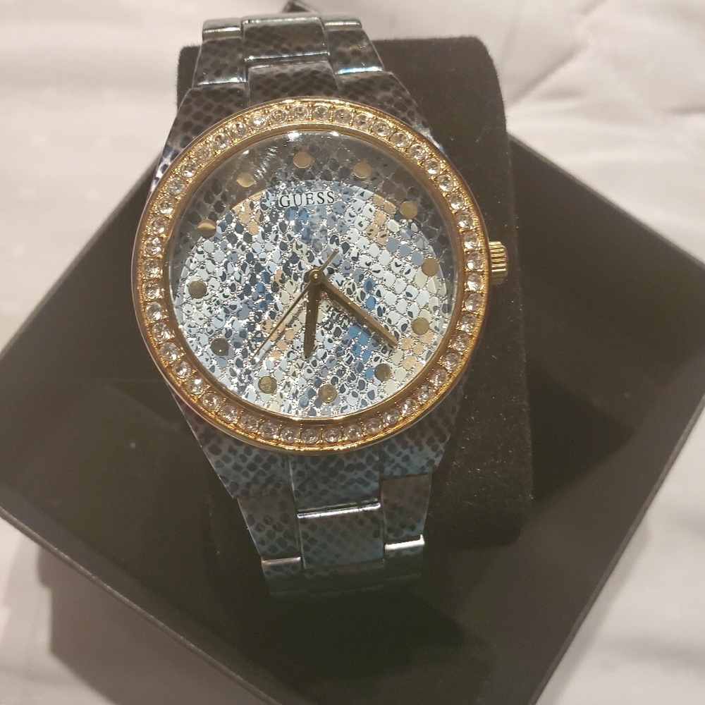 Guess Watch